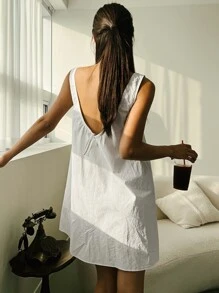 DAZY Chất rắn Không tay Váy ba lỗ - trắng - Xem 2