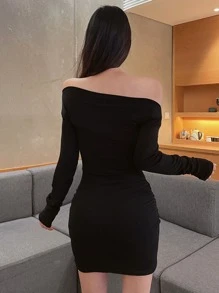 DAZY Đầm ôm body Bardot trơn, Đầm ngắn hở vai - màu đen - Xem 2