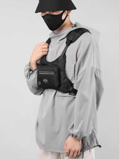 男士字母貼飾胸包單肩包