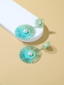 Retro Personalized Circle Hoop Earrings, Exaggerated Fashionable Lightweight Luxury Ear Jewelry - Green - View 2