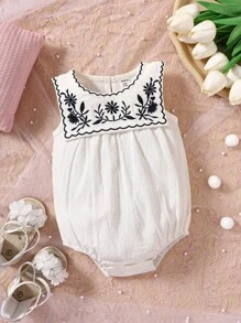 SHEIN Baby Floral Embroidery Bodysuit - White - View 1