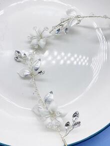 花和人造珍珠裝飾新娘髮帶