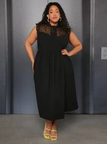 SHEIN CURVE+ Plus Contrast Lace Keyhole Back Dress - Black - View 1