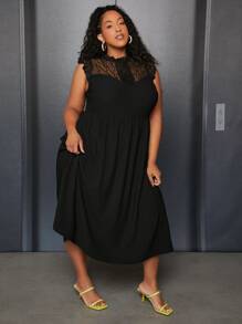 SHEIN CURVE+ Plus Contrast Lace Keyhole Back Dress - Black - View 6