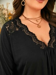 SHEIN Frenchy Camiseta unicolor con encaje en contraste - Negro - Ver 2