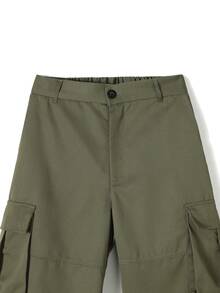 Manfinity Men Flap Pocket Side Shorts - Army Green - View 5