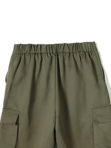 Manfinity Men Flap Pocket Side Shorts - Army Green - View 6