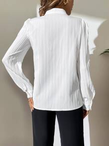 SHEIN Tall Solid Notched Neck Plisse Blouse - White - View 2