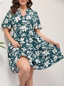 SHEIN LUNE 大碼印花缺口領連衣裙 - 彩色 - 查看 5