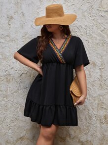 SHEIN VCAY Plus Contrast Geo Tape Batwing Sleeve Ruffle Hem Dress - Black - View 3