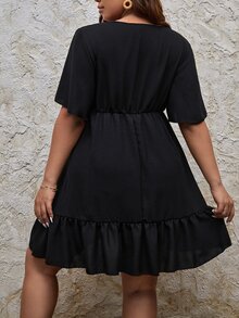 SHEIN VCAY Plus Contrast Geo Tape Batwing Sleeve Ruffle Hem Dress - Black - View 2