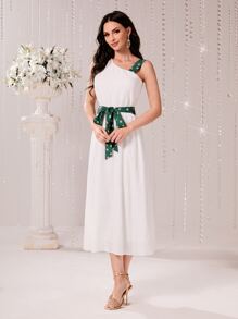 Al Najma 碎花蝙蝠袖外套和不對稱領洋裝