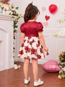 小女童印花泡泡袖繫腰帶洋裝