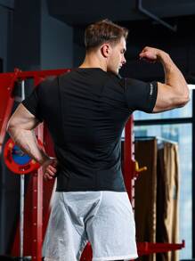 Manfinity Sport Corelite Men Letter Graphic Sports Tee - Black - View 2