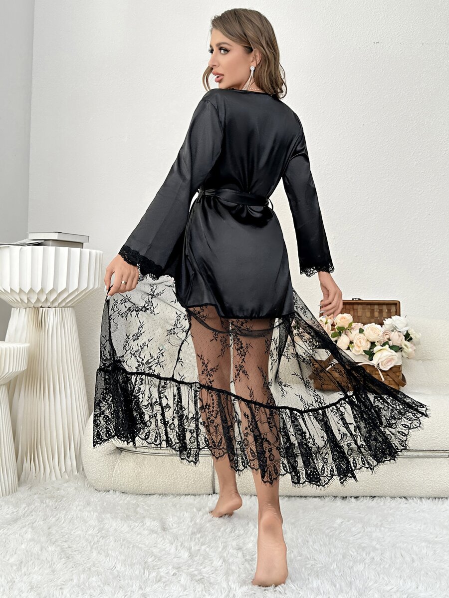 Bata con encaje de pestaña en contraste con cinturón de satén - Negro - Ver 1