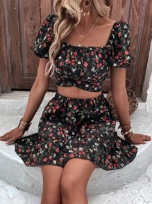 SHEIN VCAY Ditsy Floral Print Crop Top & Ruffle Hem Skirt - Black - View 6