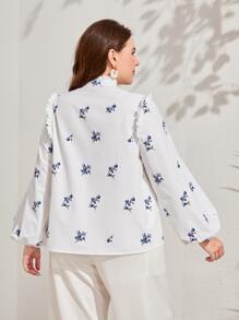 Mulvari Plus Floral Print Lantern Sleeve Blouse - White - View 4