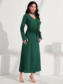 Modelyn Choker Neck Belted Dress - Dark Green - View 4