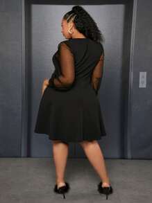 SHEIN CURVE+ Plus Contrast Mesh Keyhole Neckline Dress - Black - View 6