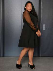 SHEIN CURVE+ Plus Contrast Mesh Keyhole Neckline Dress - Black - View 4