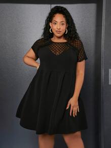 SHEIN CURVE+ Plus Contrast Mesh Raglan Sleeve Dress - Black - View 1