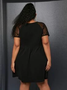 SHEIN CURVE+ Plus Contrast Mesh Raglan Sleeve Dress - Black - View 2