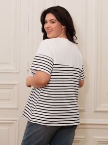 SHEIN Frenchy Camiseta de hombros caídos con estampado de rayas y corazón - Blanco y Negro - Ver 2