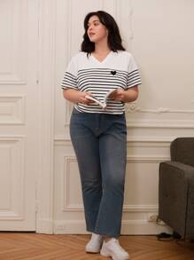 SHEIN Frenchy Camiseta de hombros caídos con estampado de rayas y corazón - Blanco y Negro - Ver 3