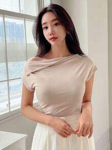 DAZY Áo thun nữ Bất đối xứng màu trơn Giải trí - Màu be - Xem 7