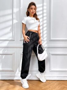 SHEIN Unity Chain Detail Flap Pocket Cargo Trousers - Black - View 4