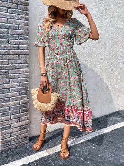 SHEIN VCAY 佩斯利印花蝴蝶袖荷叶边下摆连衣裙