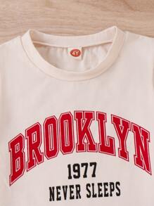 SHEIN Young Girl Letter Graphic Tee & Raw Hem Denim Shorts, School, Campus, College - Multicolor - View 4