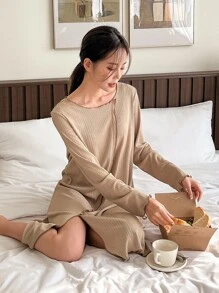 DAZY 素色下擺開叉頂針休閒服連衣裙 - 卡其色 - 查看 3