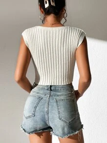 Chiquease Chain Detail Crop Sweater Vest - Beige - View 2