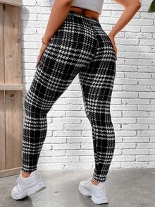 Calvaya Plus Plaid Print Leggings - Black and White - View 2