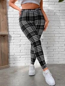 Calvaya Plus Plaid Print Leggings - Black and White - View 4
