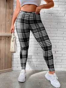 Calvaya Plus Plaid Print Leggings - Black and White - View 5