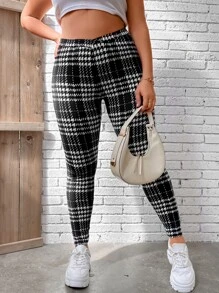 Calvaya Plus Plaid Print Leggings - Black and White - View 7