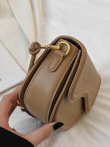 Minimalist Flap Saddle Bag - Khaki - View 5