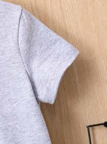 SHEIN Baby Boy Letter Patched Detail Tee & Shorts - Grey - View 5