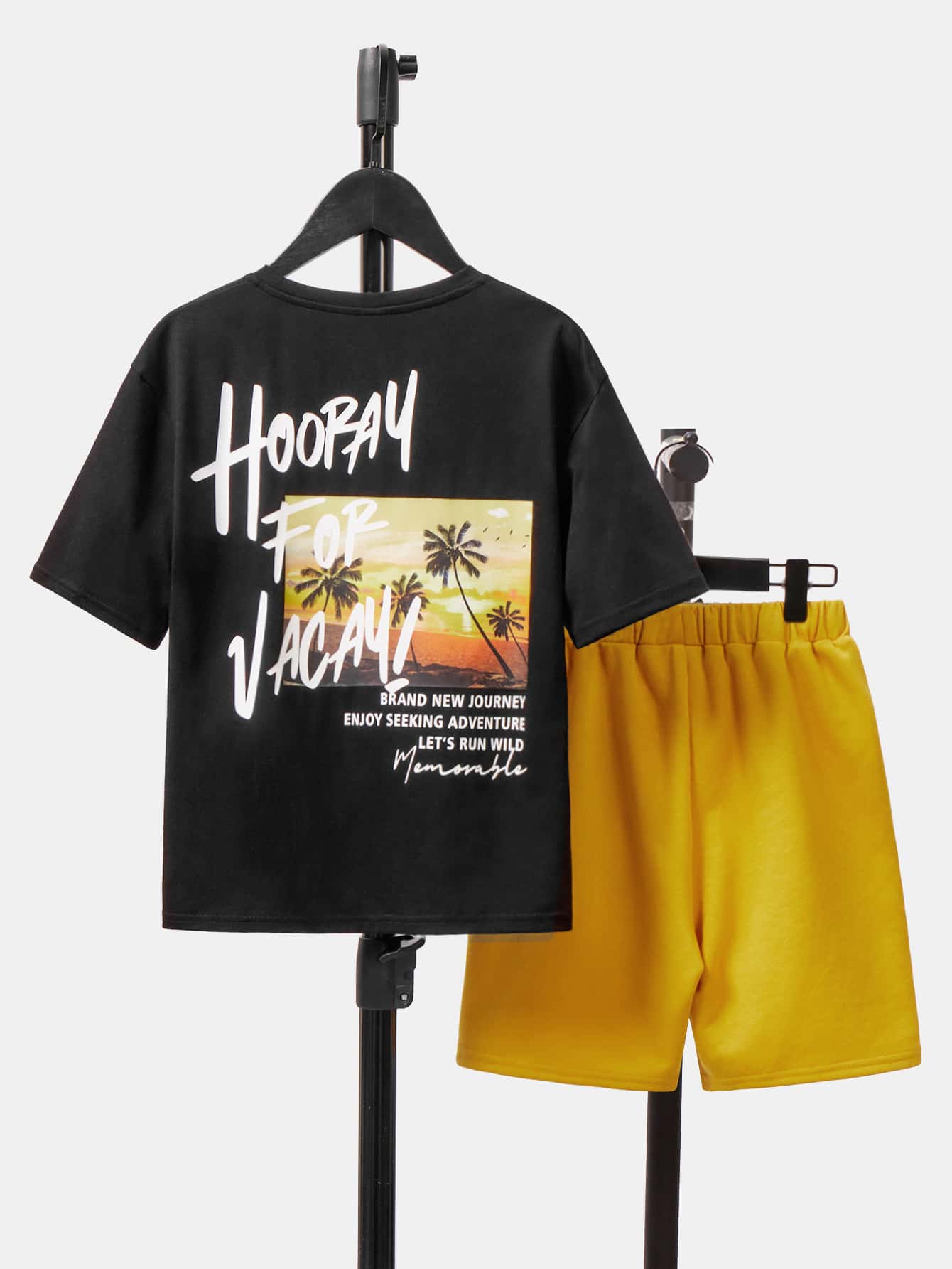 SHEIN Boys Coconut Tree & Slogan Graphic Tee & Shorts - Multicolor - View 1
