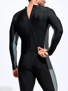 Manfinity Hombres Bañador una pieza con estampado de letra de dos tonos de manga raglán - Negro - Ver 4