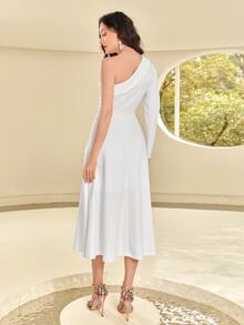 Modelyn Vestido de un hombro con diamante de imitación delantero