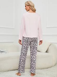 Conjunto de pijama con estampado de leopardo y slogan