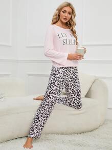 Conjunto de pijama con estampado de leopardo y slogan