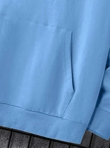 Manfinity Men Cartoon Graphic Kangaroo Pocket Drop Shoulder Drawstring Hoodie - Dusty Blue - View 4