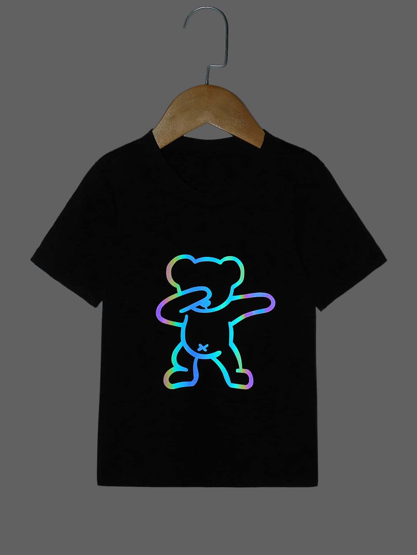 SHEIN 男小童黑色卡通休閒可愛熊熒光燈小夜燈T恤帶常規袖和圓形翻領,2入組/套,夏天 - 黑色 - 查看 1