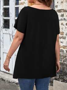 SHEIN LUNE Plus Solid Scoop Neck Tee - Black - View 2