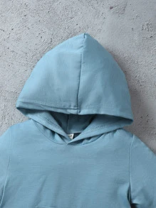 SHEIN meninos da criança Camiseta & shorts bolso canguru cncapuzado