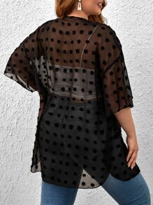 SHEIN LUNE Plus Drop Shoulder Curved Hem Swiss Dot Kimono For Summer Beach Vacation - Black - View 2